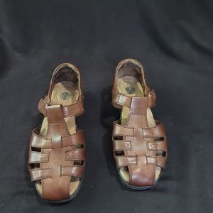 Cobbie Cuddlers Leather Sandals Womens